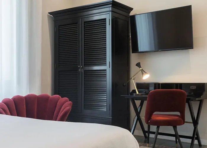 Dimora Minima Bed & Breakfast 4*