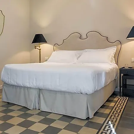 Bed and breakfast Dimora Minima 4*