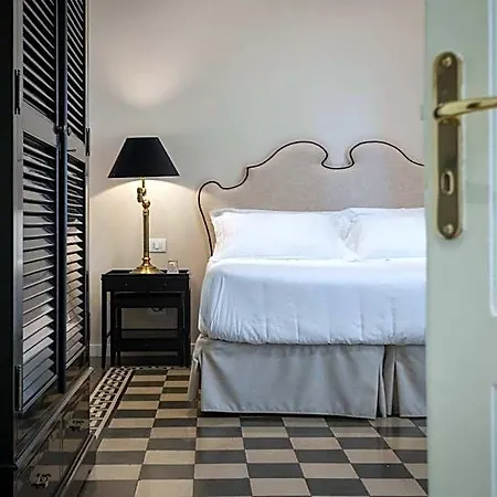 Dimora Minima Bed and breakfast 4*